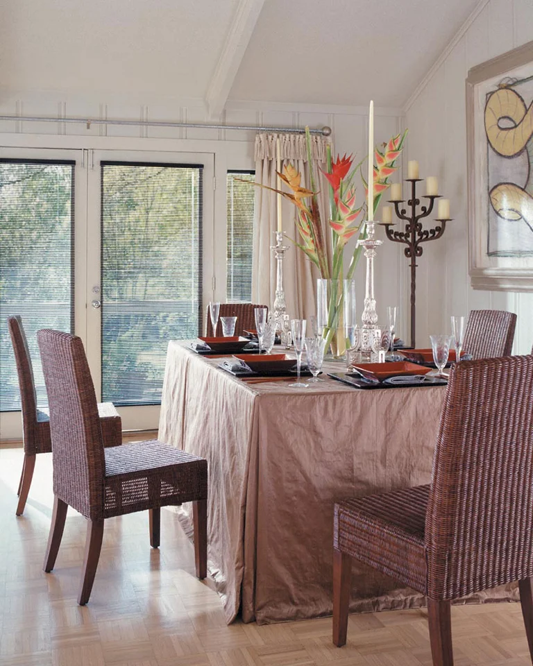 Aluminum mini blinds in a dining room